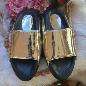 Azalea Wang Sandals 🩴